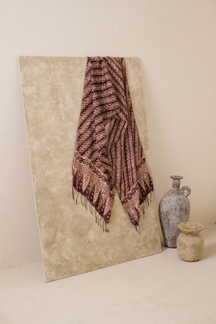 Syal Batik Sutra Parang - Brown - 45