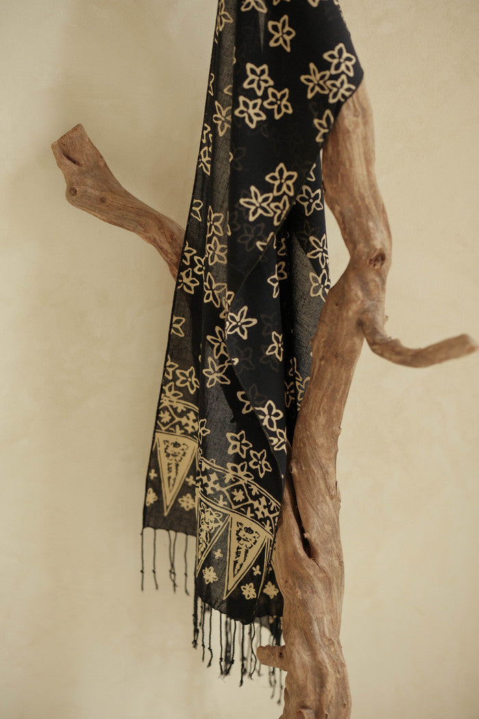 Scarf Batik Bunga Melati - Black | DNE