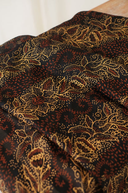 Selendang Sutra Batik - Bunga Titik in Black - 90