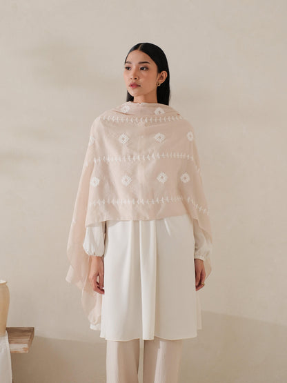 Noor in Cream Shawl - Selendang Batik