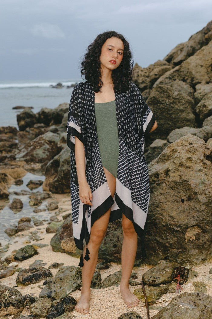 Halia Outer