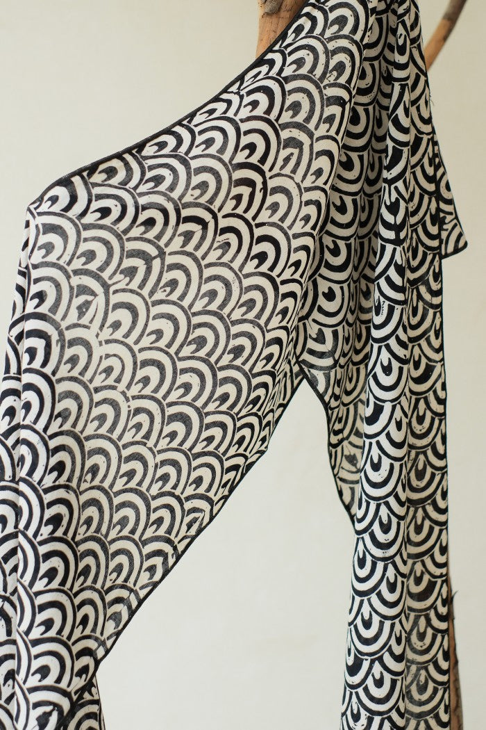 Scarf Batik TCE Ombak Black