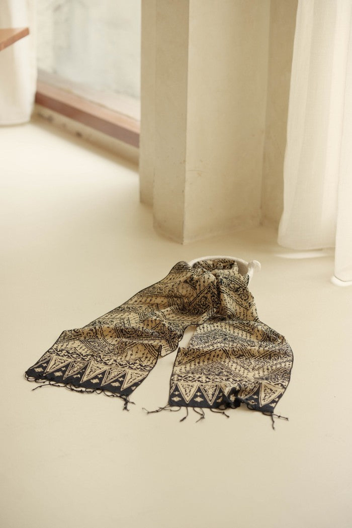 Scarf Batik Parang Kelok - Black | DNE