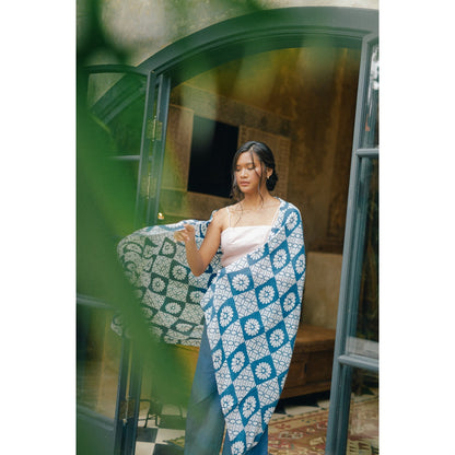 (DEFECT SALE) - Lara Shawl