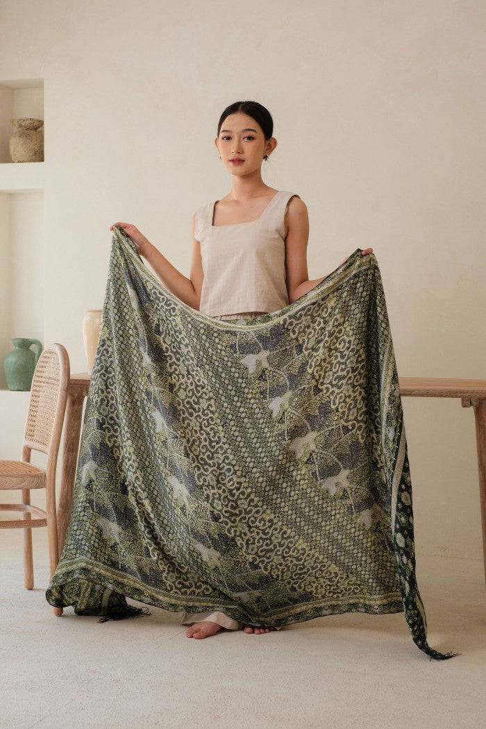 Sangga Langit in Green - Selendang Sutra Batik Tulis