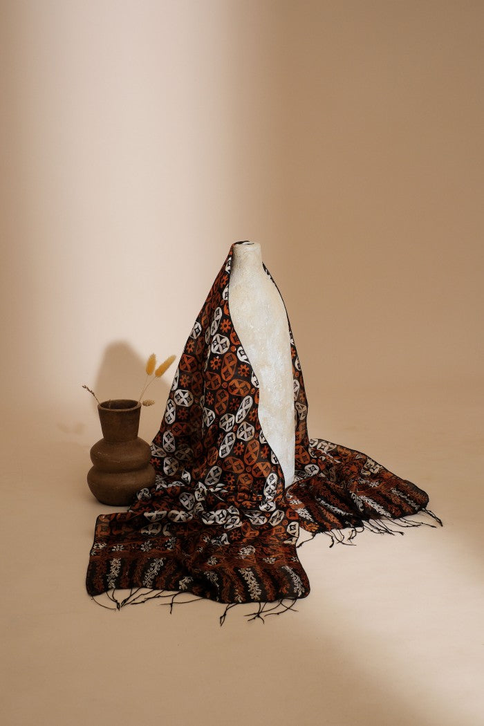 Syal Batik Sutra Kawung Mata - Soga - 45