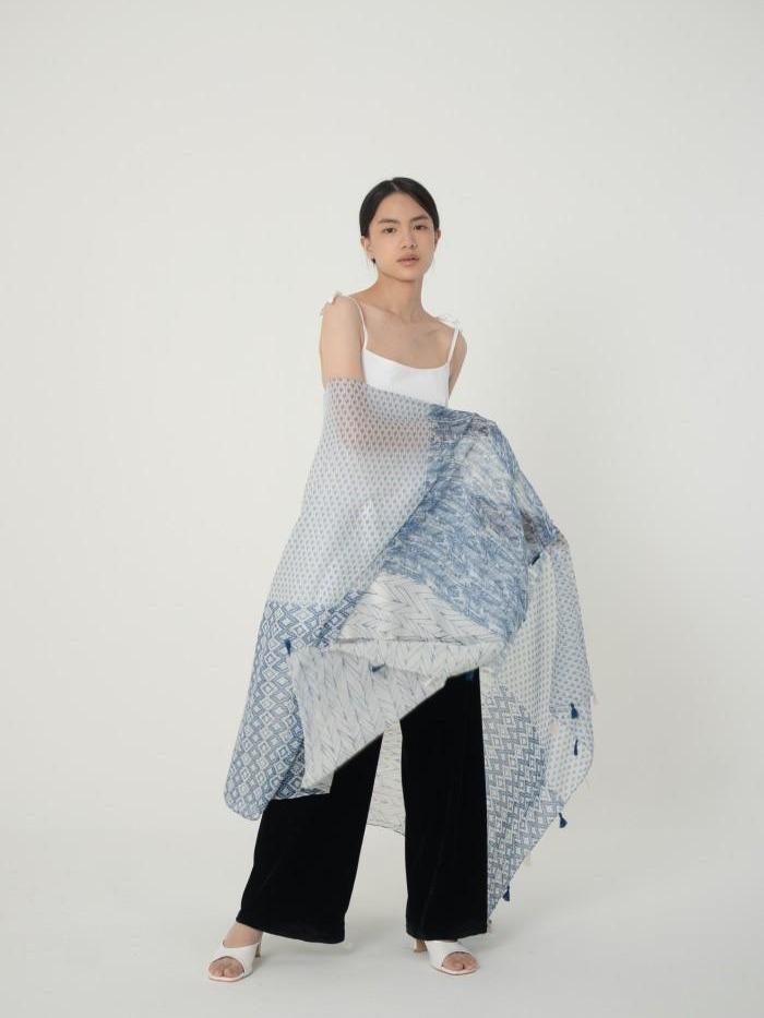 (DEFECT SALE) Raras Blue Shawl