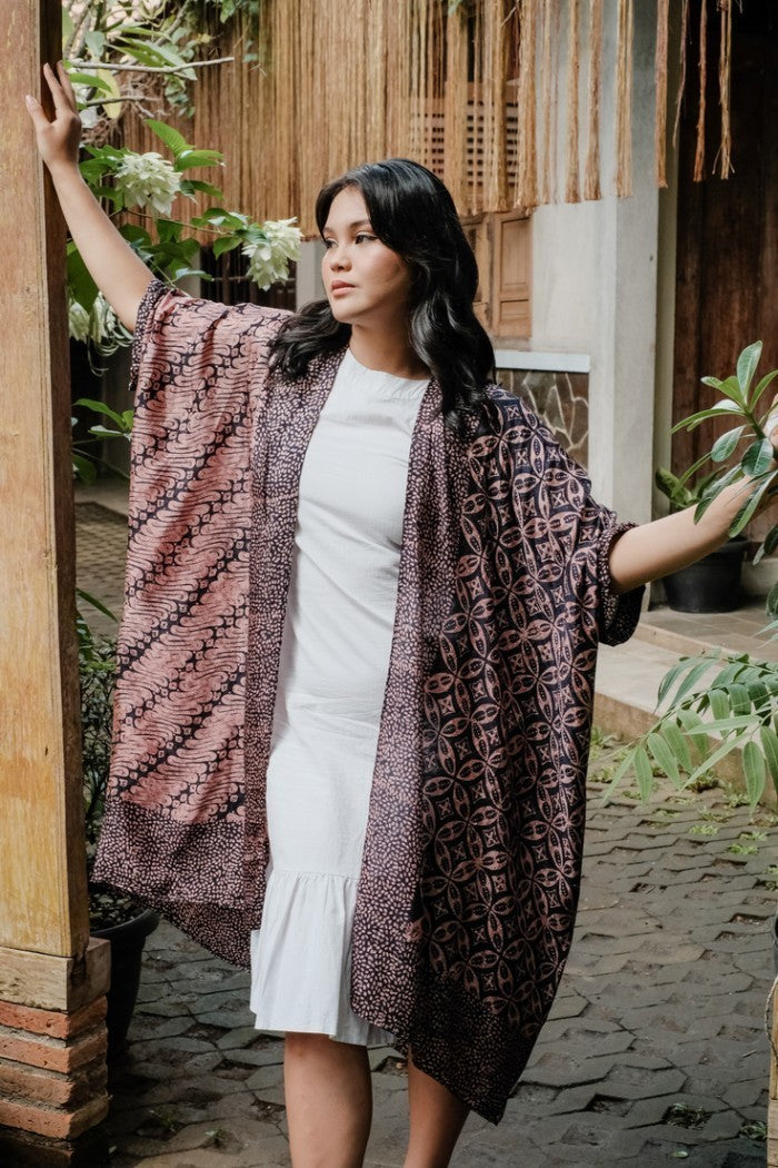 Kirana 61 Outer Kaftan Batik
