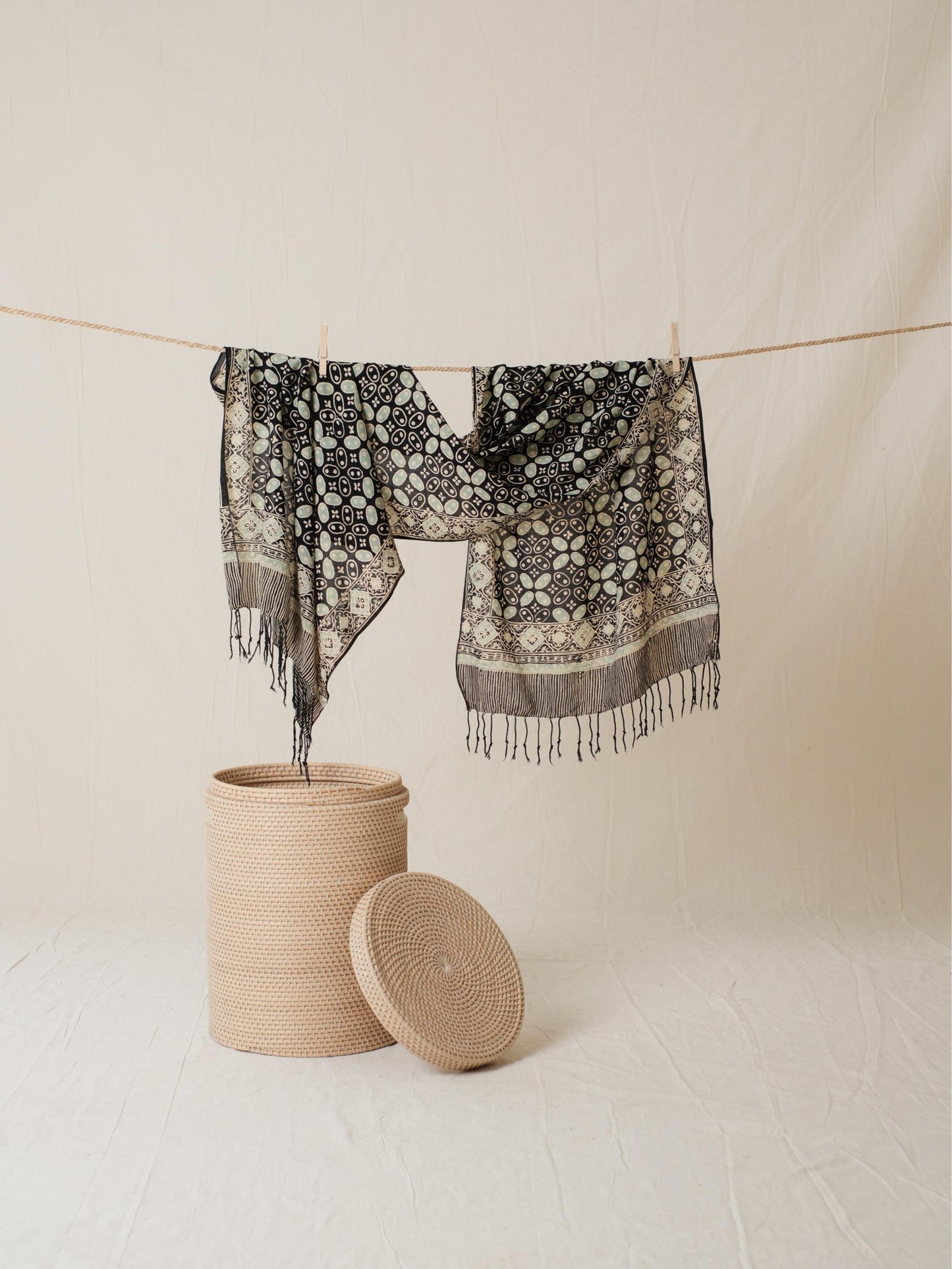 Scarf Batik 50 - Kawung - Black | DNE