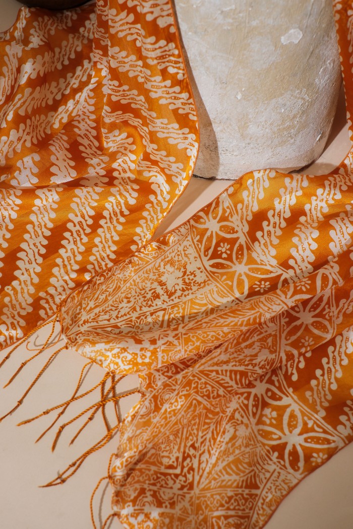 Syal Batik Sutra Parang - Yellow - 45