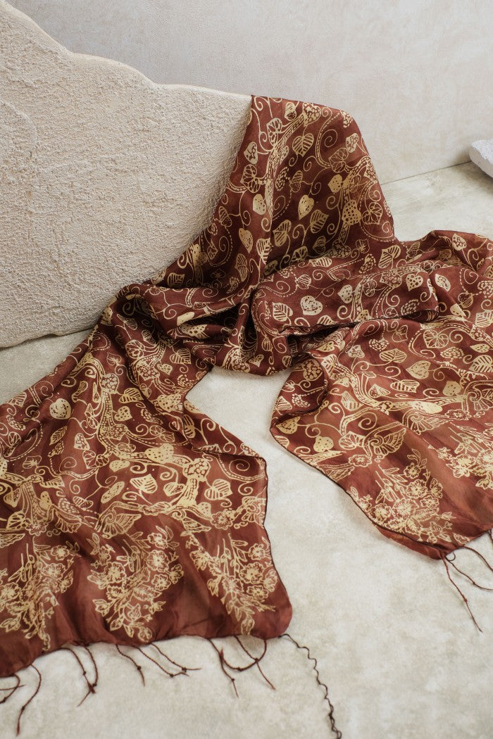 Syal Batik Sutra Rambat Love - Brown - 45