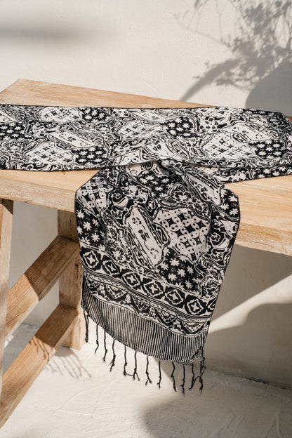 Scarf Batik TCE Sekar Jagad Black