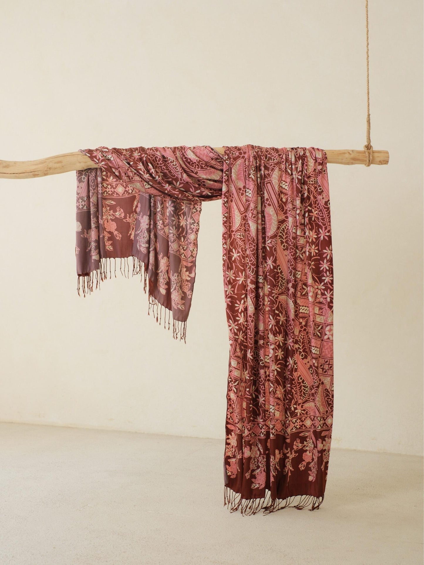 Selendang Sutra Batik Tulis - Melati Tambal