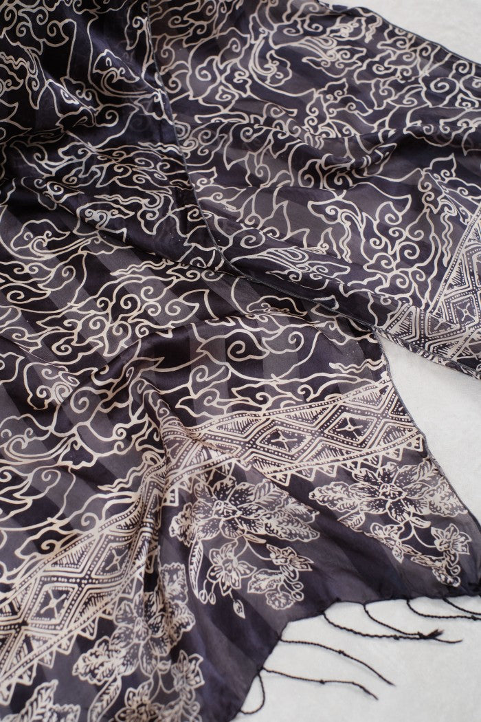 Syal Batik Sutra Mega Mendung - Blue - 45