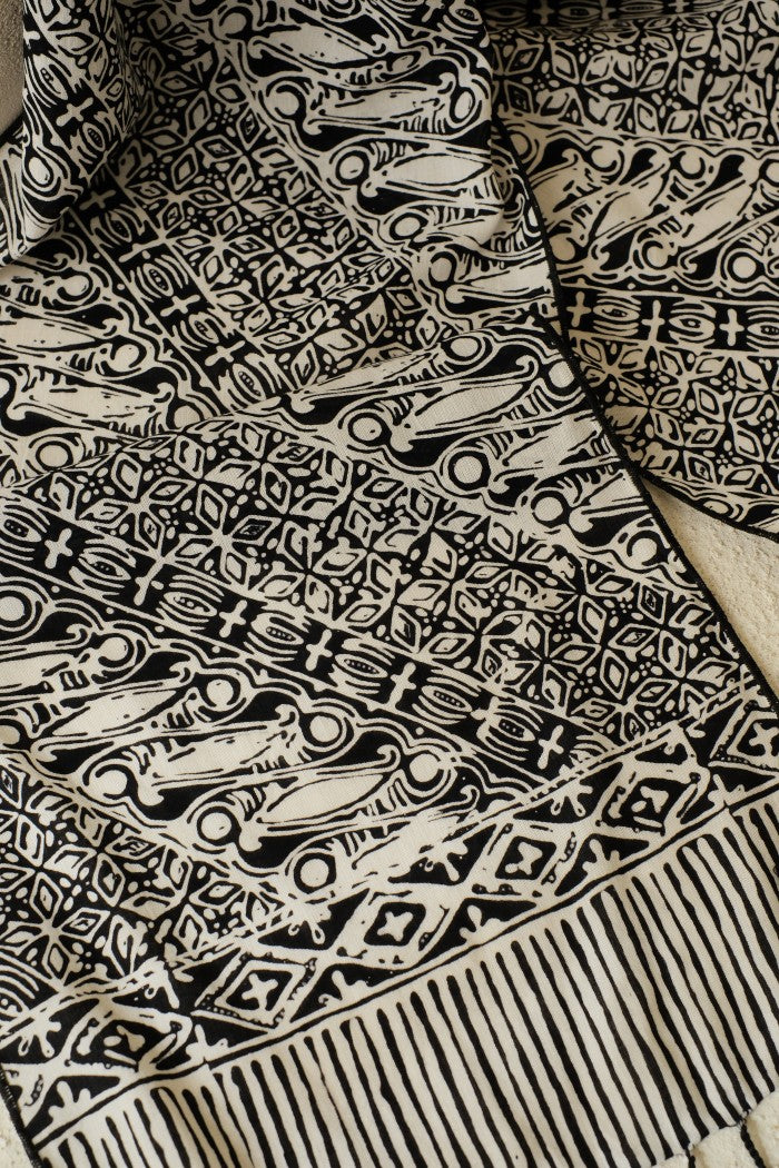Scarf Batik TCE Parang Kawung Black
