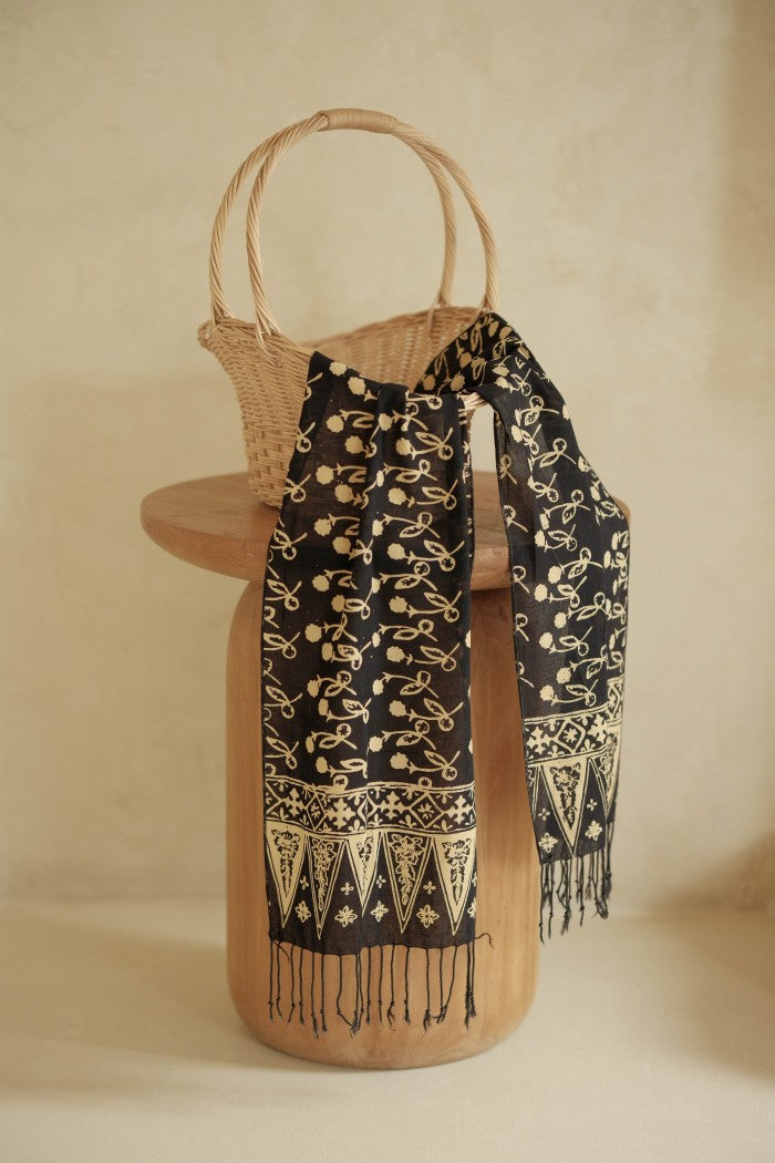 Scarf Batik Dandelion - Black | DNE