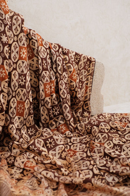 Selendang Sutra Batik - Kawung Seling in Brown - 90