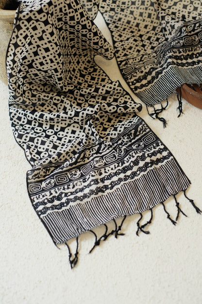 Scarf Batik TCE Kawung Sen Black