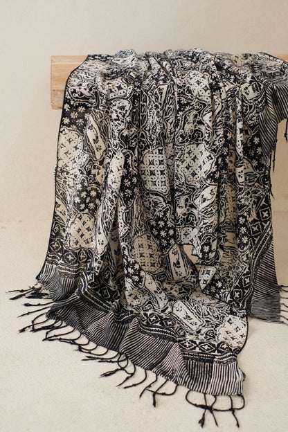Selendang Batik TCE Sekar Jagad Black - 80