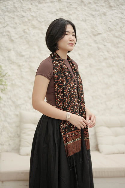 Scarf Batik Melati Tangkai - Sogan | DNF