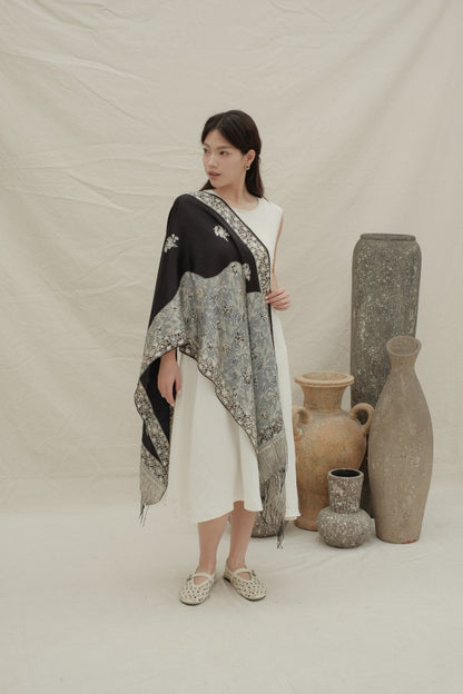 Syal Sutra Batik Premium - Selaras Black Grey
