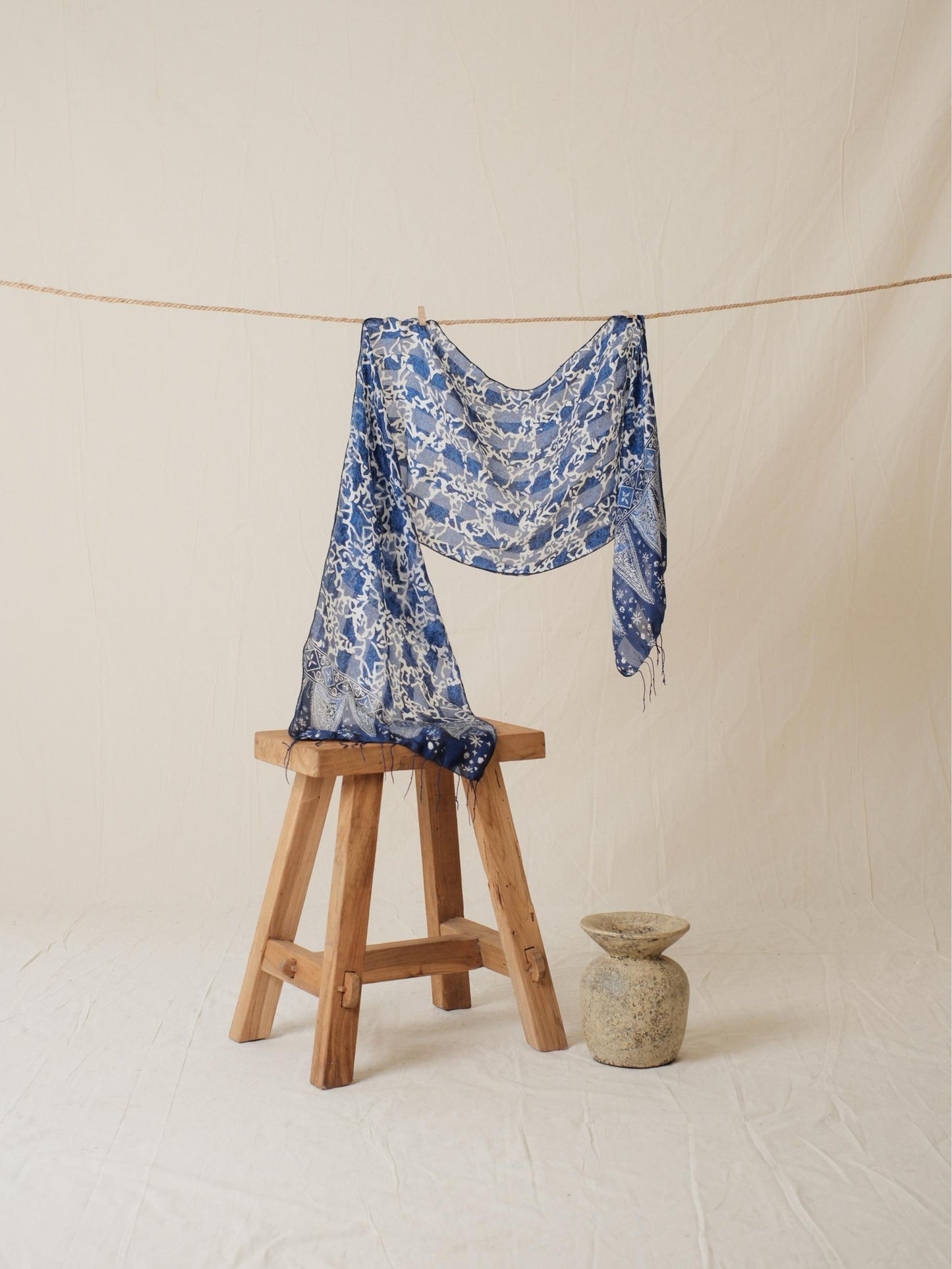 Syal Batik Sutra - Semilir - Blue - 35