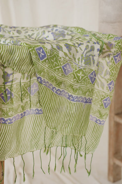 Daun Puring in Green - Syal Batik Sutra - 55
