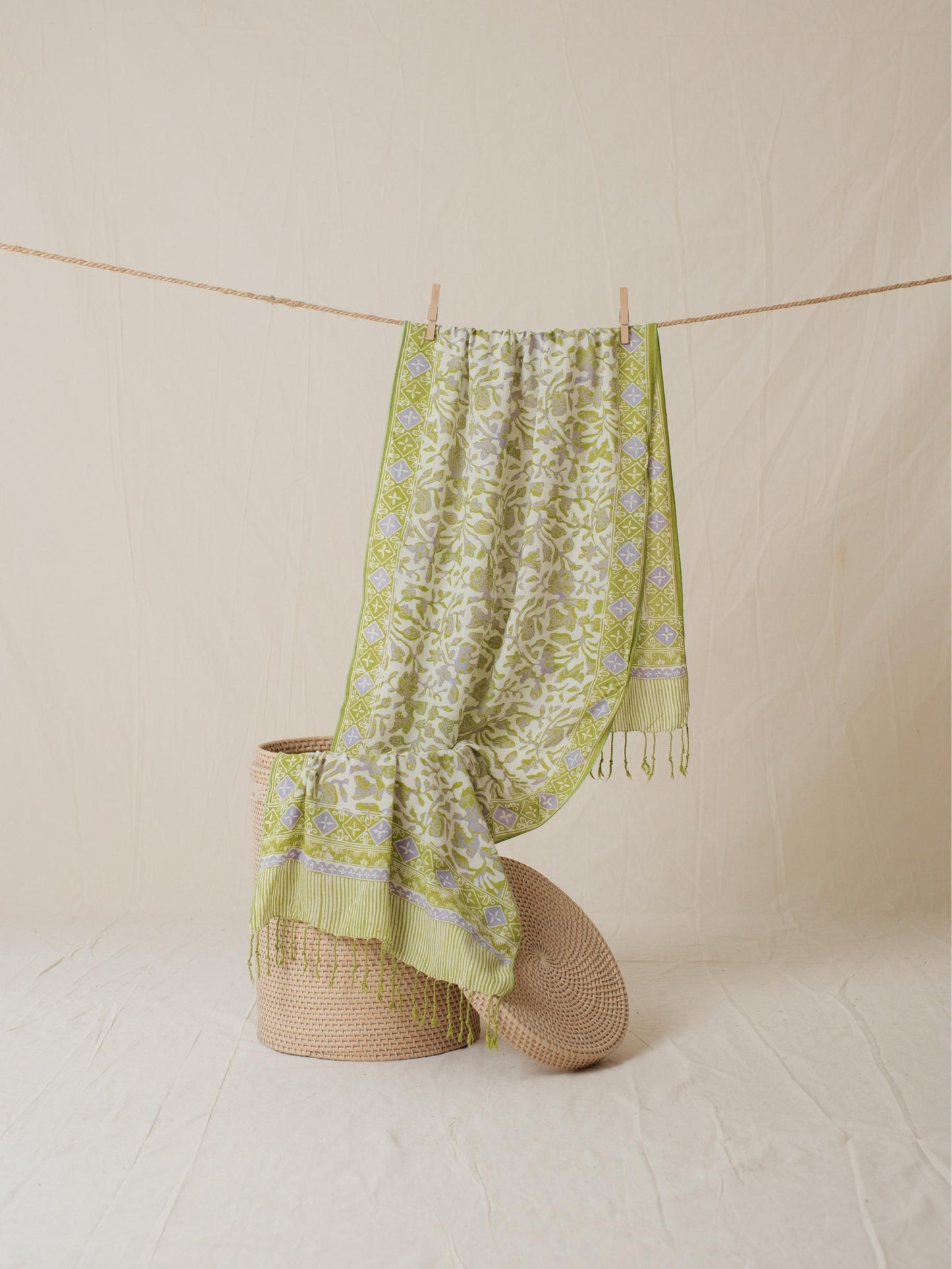 Scarf Batik 50 - Rimbun Alas - Light Green | DNi