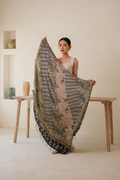 Rimba Jawi in Peach - Selendang Sutra Batik Tulis
