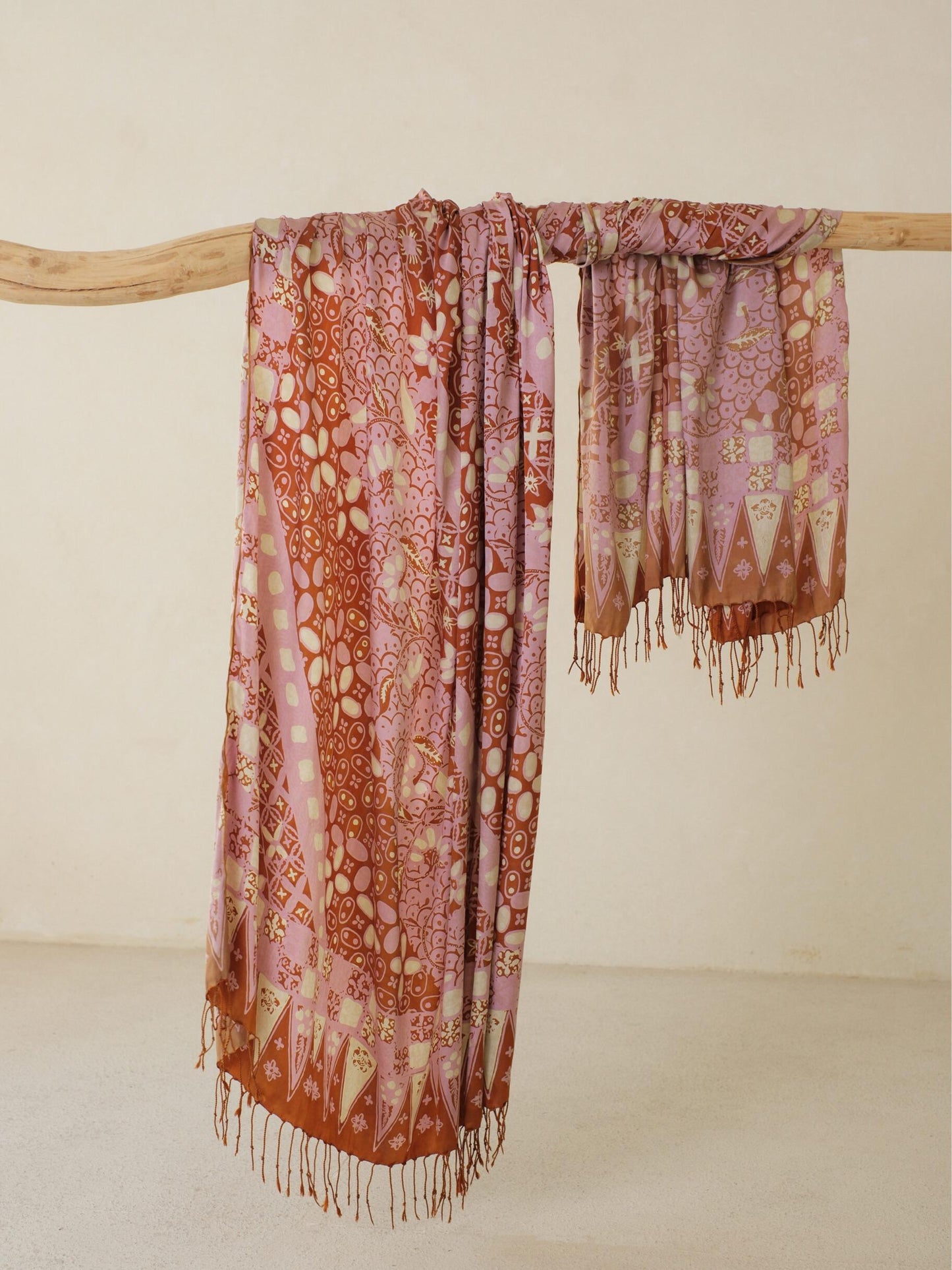 Selendang Sutra Batik Tulis - Kawung Sisik - Purple Brown