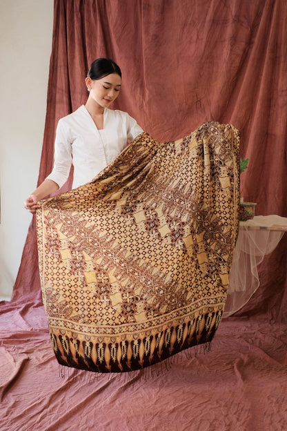 Siraman Jawa - Selendang Sutra Batik Tulis