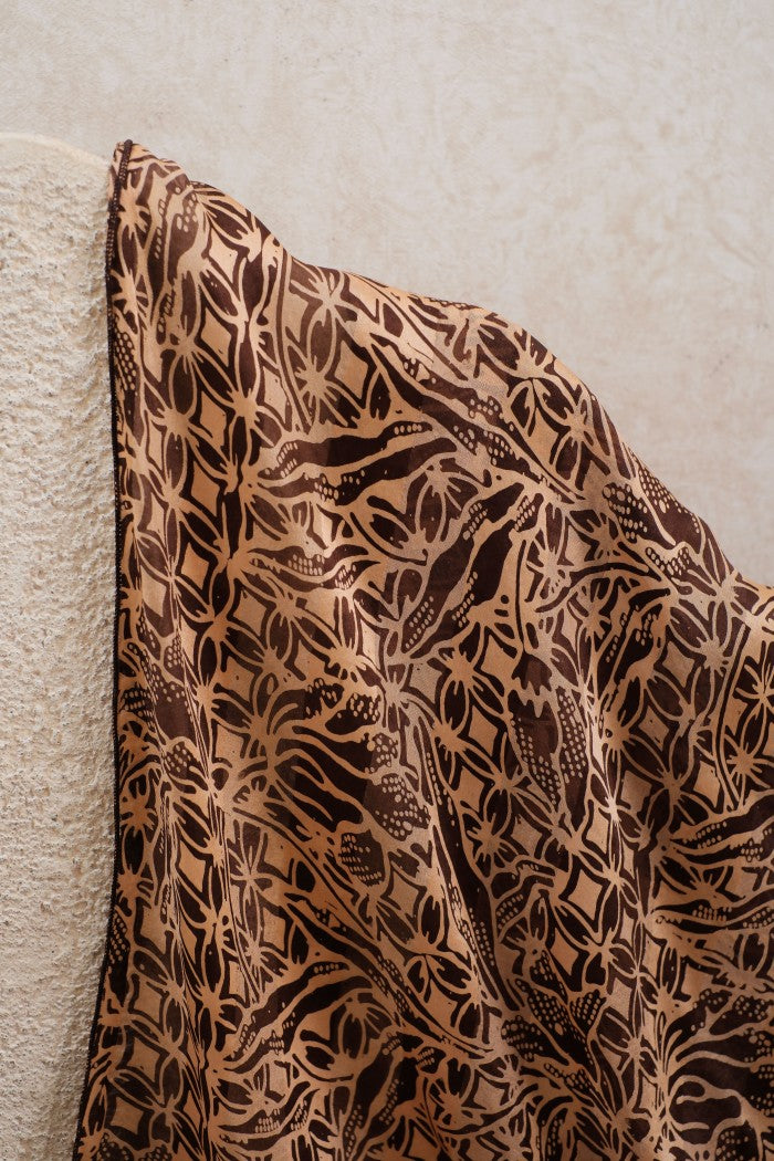 Syal Batik Sutra Kawung Kembang Daun - Brown - 45