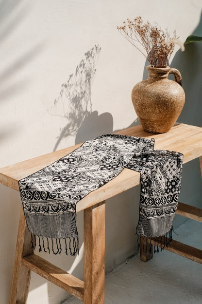Scarf Batik TCE Sekar Jagad Black