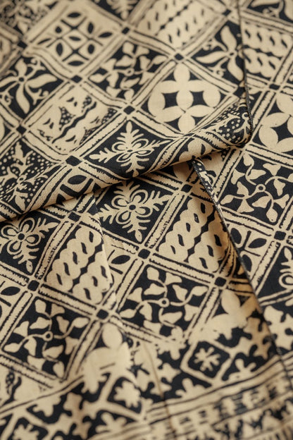 Scarf Batik Tambal - Black | DNE