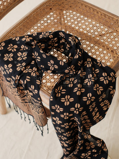 Scarf Batik Kopi Kawung - Black | DNE