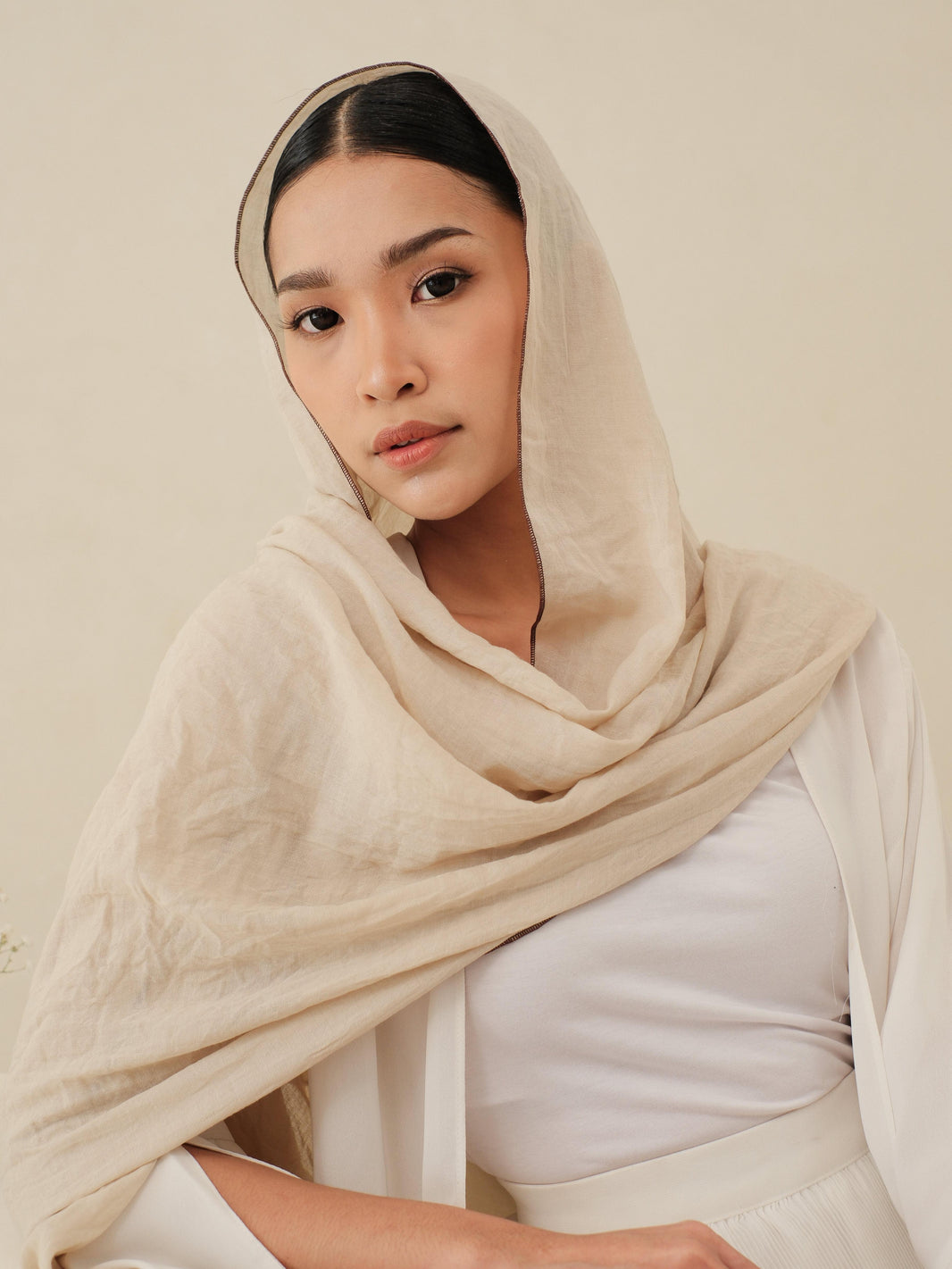 Alma in Cream Shawl - Selendang Batik