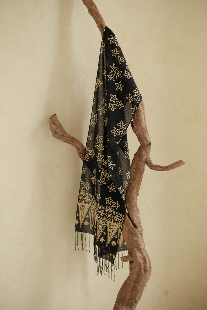 Scarf Batik Bunga Melati - Black | DNE