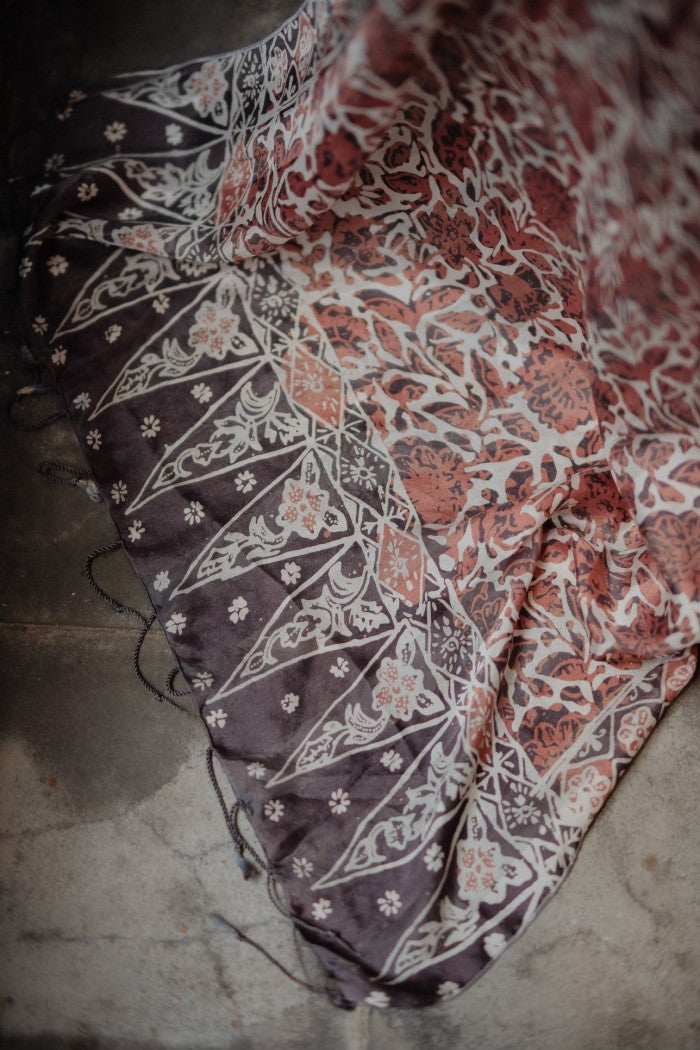 Syal Batik Sutra Brown 04