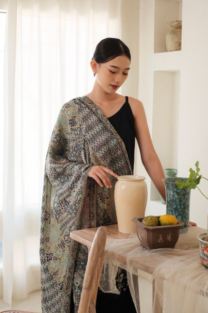 Rimba Jawi in Blue Pink - Selendang Sutra Batik Tulis