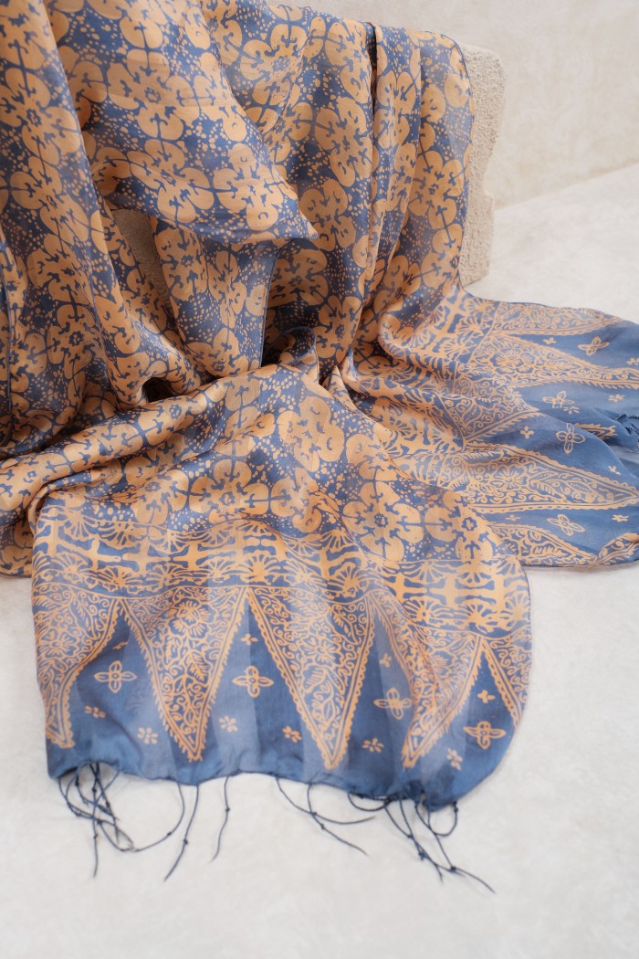 Syal Batik Sutra Kawung Kemplong - Blue - 45