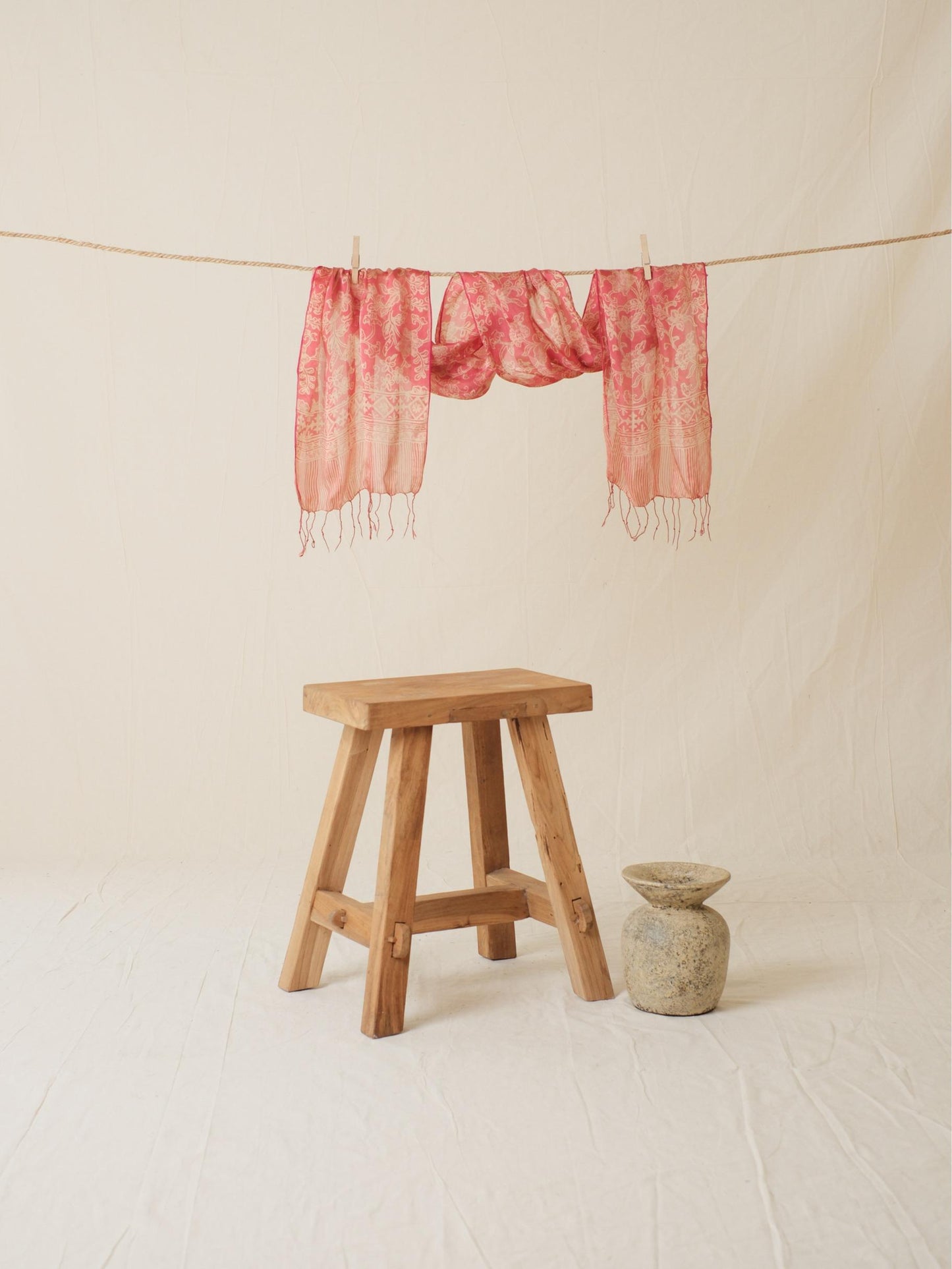 Syal Batik Sutra - Daun - Pink - 35