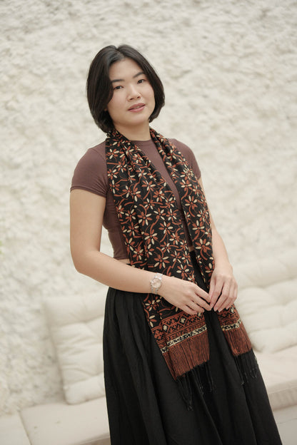Scarf Batik Melati Tangkai - Sogan | DNF