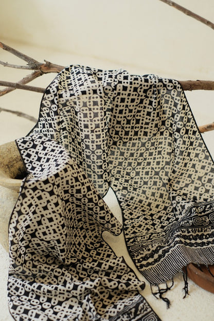 Scarf Batik TCE Kawung Sen Black