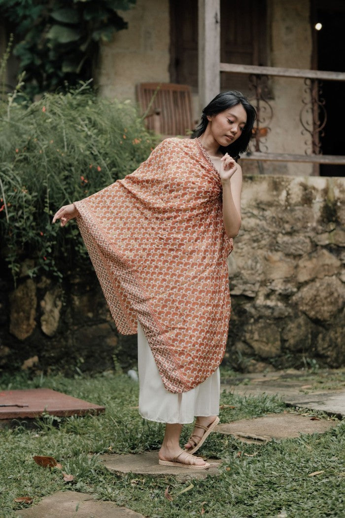 Pasha Orange Shawl / Selendang Batik