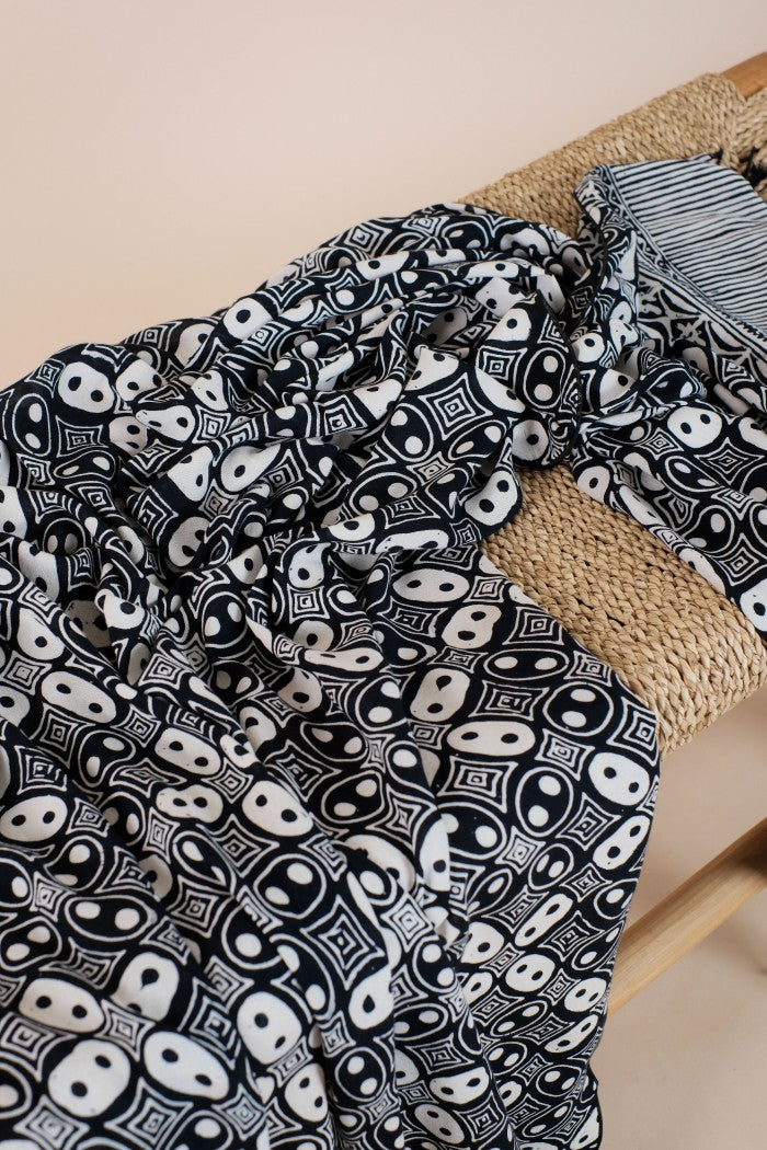 Selendang Batik TCE Kawung Black - 80