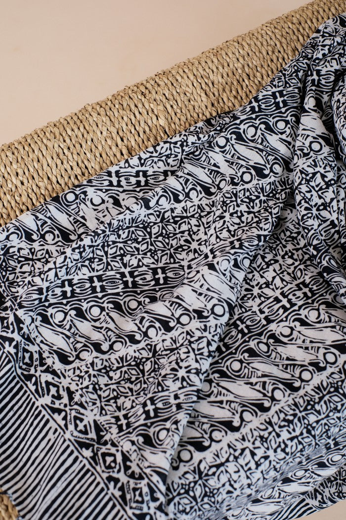 Selendang Batik TCE Parang Kawung Black - 80