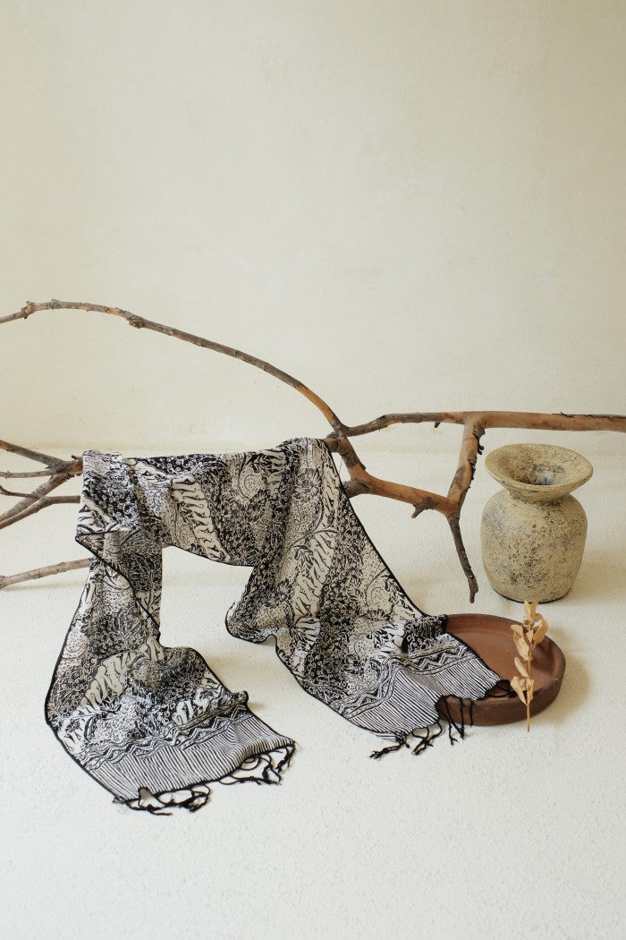 Scarf Batik TCE Parang Bunga Black
