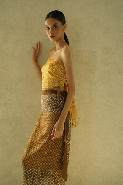(DEFECT SALE) - Kahiyang Brown Shawl