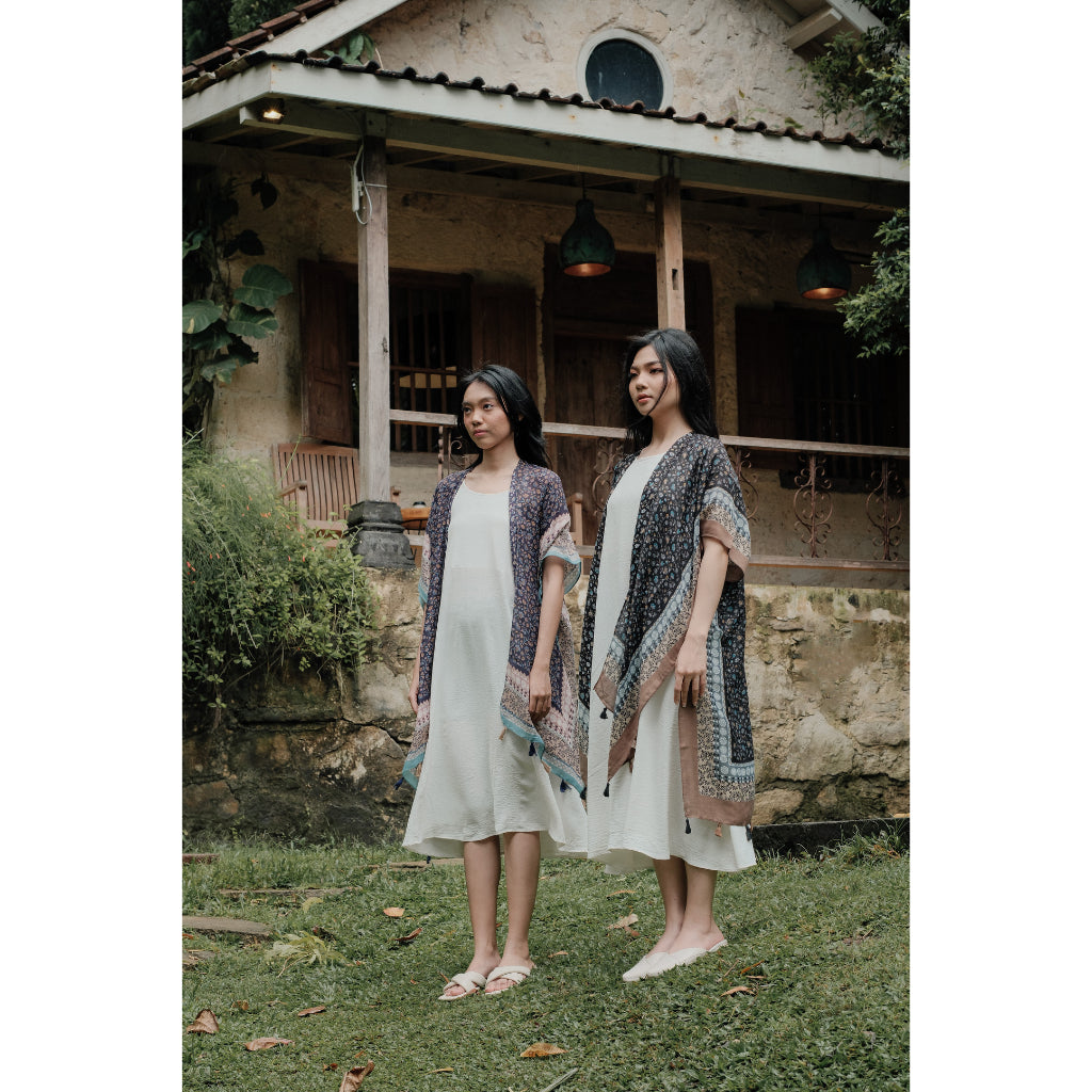 (DEFECT SALE) Jayanti Black Outer