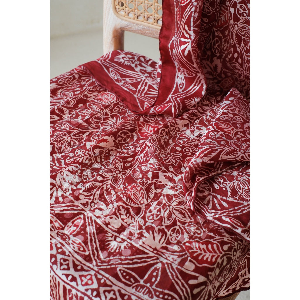 Syal Batik Sutra Peacock in Red - 55